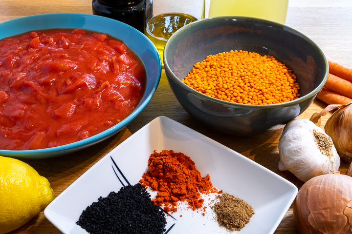 Zutaten für Tomaten-Linsen Suppe